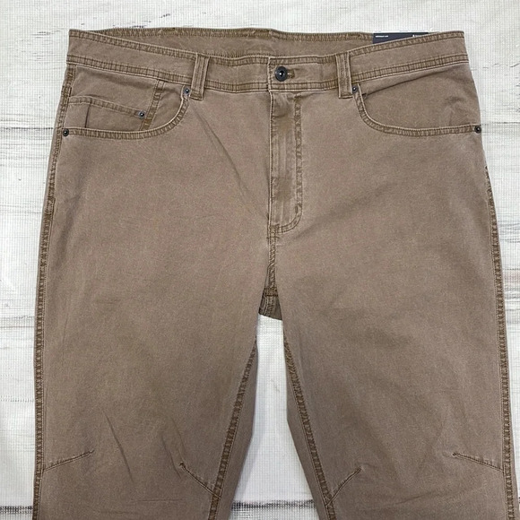Eddie Bauer Jeans NWT Khaki Flex Diamond Dobby Slim Straight Size 38x34 - Picture 5 of 11